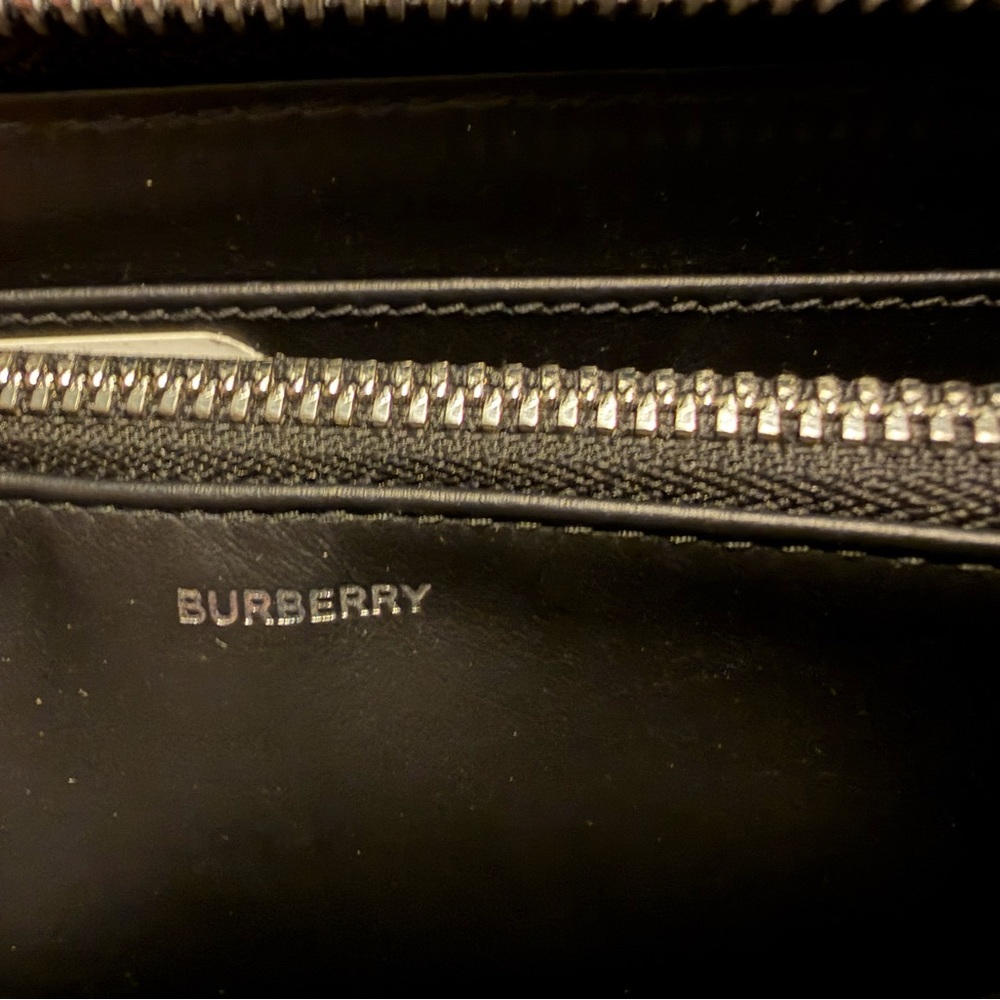 NWT Burberry Navy and Gray Checkered Zippy Wallet - Picture 12 of 12